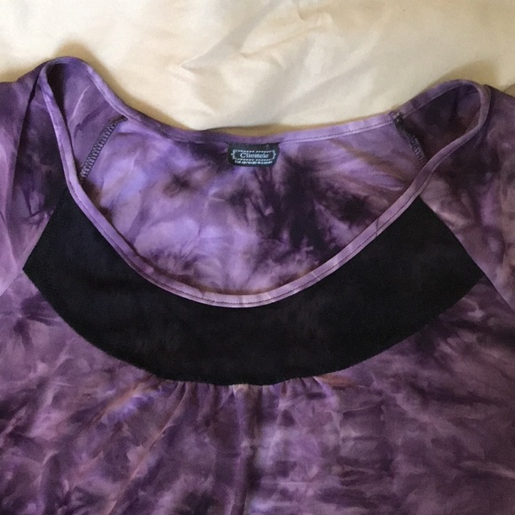 ❇️4/$20 Tie dye lace insert top - Picture 2 of 5